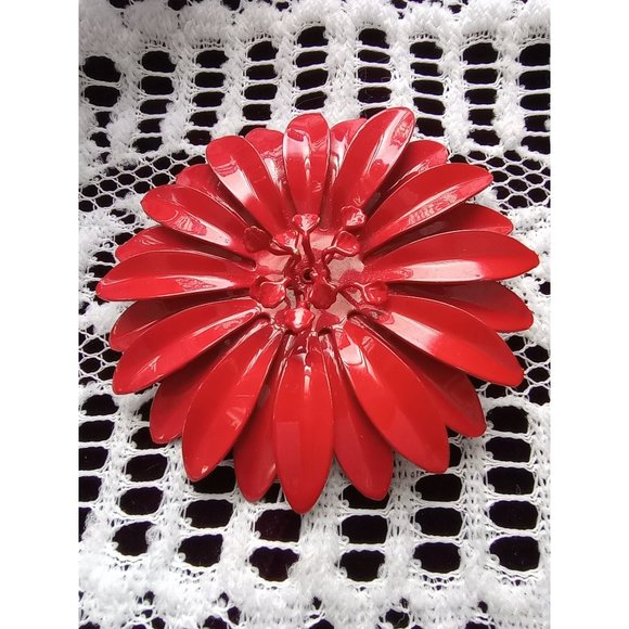 Vintage Red Enamel Metal Flower Brooch Pin - Picture 1 of 6